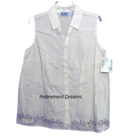 baby and me maternity Tops - MATERNITY M Top Shirt NEW NURSING embroidered